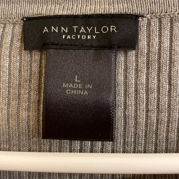 Ann Taylor ruffle sleeve sweater - Picture 4 of 7